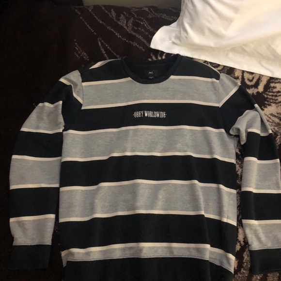 Obey sweatshirt - Picture 1 of 1